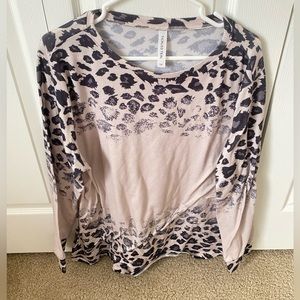 •Free Shipping• Woman’s Cheetah Sweater